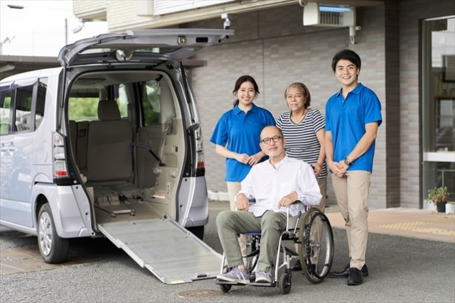 クリニックでの送迎運転手（パート）