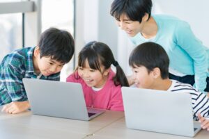 小中学校のICT支援員/直行直帰/テレワークあり